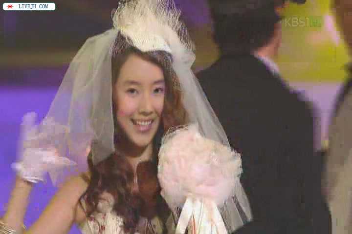 Summer Dance+Like a virgin 030824 ��ɴ�� KBS1[(006983)12-29-49].JPG