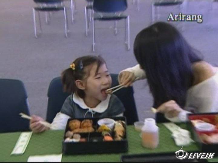 CF 2004��9��25�������Ͳμ����͵��ԵĻ[(001557)13-36-50].JPG