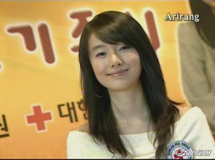 CF 2004��9��25�������Ͳμ����͵��ԵĻ[(002308)13-39-34].JPG