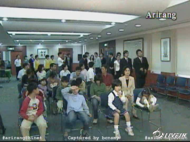 CF 2004��9��25�������Ͳμ����͵��ԵĻ[(000157)13-26-11].JPG